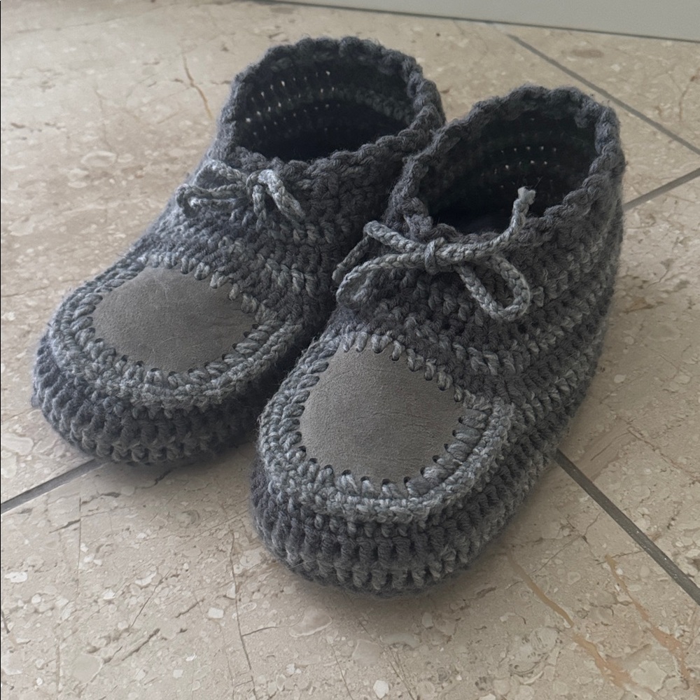 Handmade Cozy Grey Wool Knit Booties / Slippers with Fur Lining